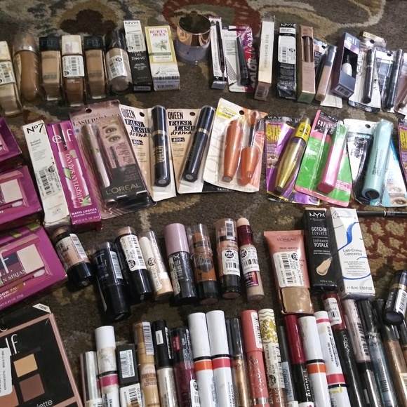 Makeup - Picture 6 of 7